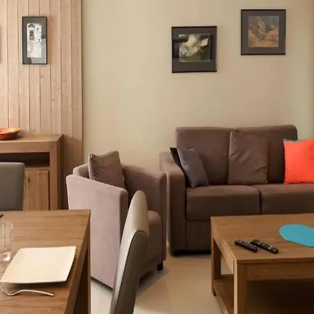 Lakeside Bliss Retreat Villa