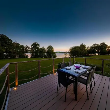 Lakeside Bliss Retreat * Boussu-lez-Walcourt