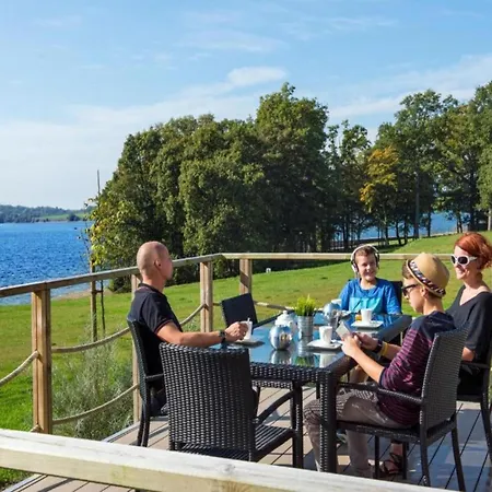 Lakeside Bliss Retreat * Boussu-lez-Walcourt